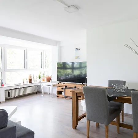 Cosy Flat With Mercatorstrasse View Wifi - Smart Tv * Duisburg