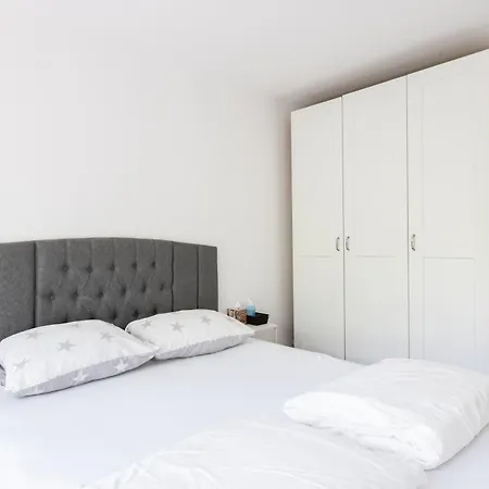 Cosy Flat With Mercatorstrasse View Wifi - Smart Tv Duisburg