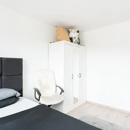 Appartement Cosy Flat With Mercatorstrasse View Wifi - Smart Tv *