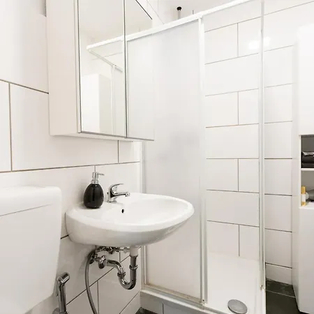 Cosy Flat With Mercatorstrasse View Wifi - Smart Tv Duisburg